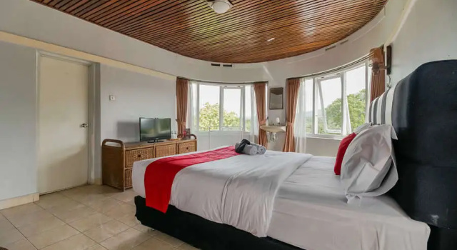 Номер Deluxe RedDoorz near Ngarai Sianok Bukittinggi
