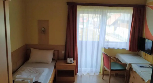 Номер Standard Pension Tilly