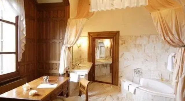 Schlosshotel Obermayerhofen, Забронировать Отель Зеберсдорф East Styria