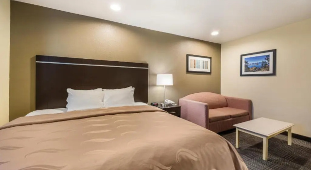 Люкс Quality Inn & Suites near NAS Fallon