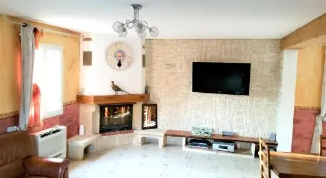 Villa Route D'Entrechaux D13, Забронировать Вилла Отели Mont Ventoux с бассейном, Бассейн