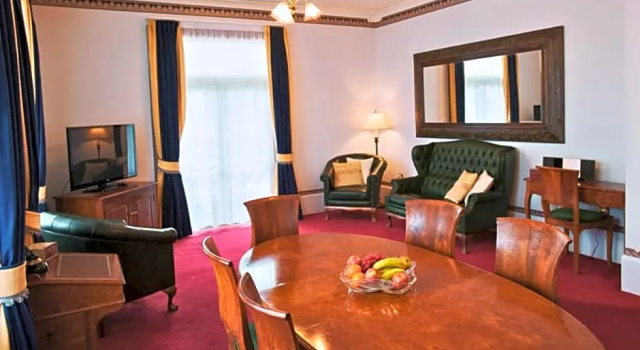 Люкс c 1 комнатой The County Hotel