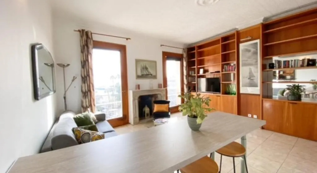 Quai St Pierre 2 bedrooms apt with sea view