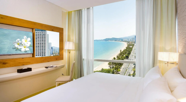 Diamond Bay Hotel