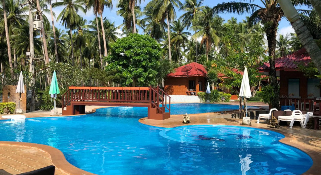 Трёхместный номер Standard Ban Krut Resort