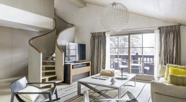 Cheval Blanc Courchevel, Забронировать Отель Отели Куршевель с бассейном, Бассейн