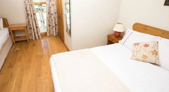 O'Briens Cashel Lodge, Забронировать Отель Бизнес-отели Кашел, рядом с Bru Boru Village, 4* 5*