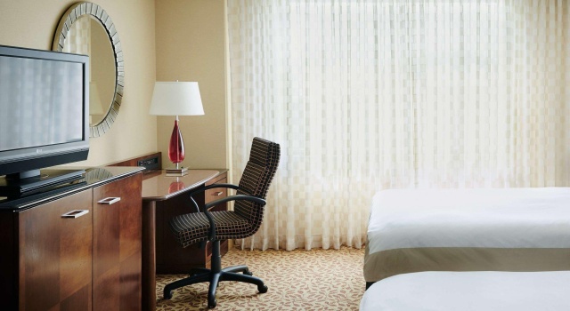 Des Moines Marriott Downtown, Buchen Sie Hotel Hotels in Iowa mit Parkplatz, Parkplätze