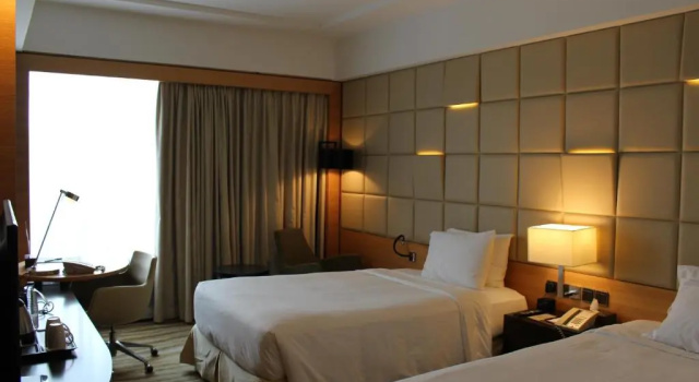 Семейный люкс с 2 комнатами DoubleTree by Hilton Hotel Riyadh - Al Muroj Business Gate