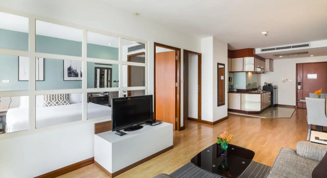Evergreen Place Siam by UHG