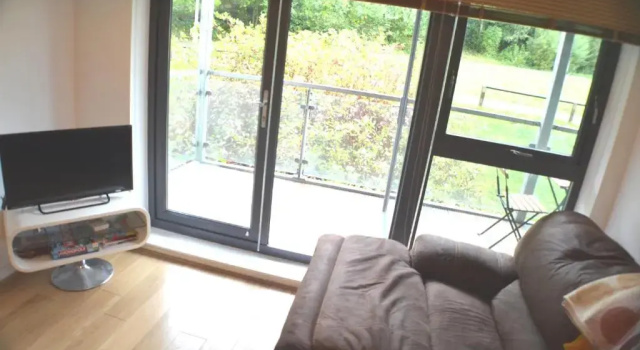 Апартаменты Standard Brentwood Town Retreat - Large 2 bedroom apartment