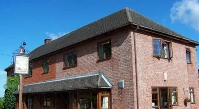 Marshspools Country Inn, Забронировать Отель Сент-Оуэнс-Кросс Англия