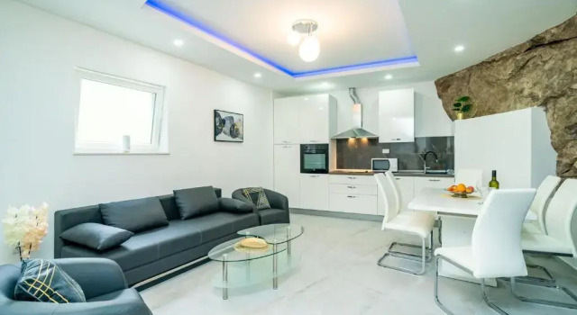 Апартаменты с 2 комнатами с видом на море Hidden Gem Apartment