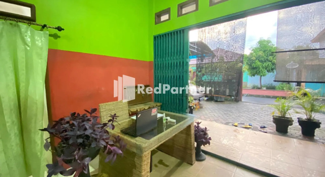 Kost Faza RedPartner, Забронировать Отель Лубуклингау Суматра