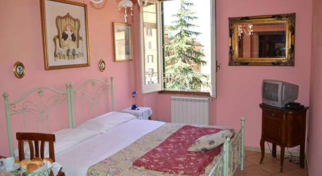 Bed and Breakfast Roman Walls, Book Hotel Appio Latino Rom