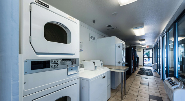 Motel 6 Reno Airport - Sparks, Rezervasyon Motel Rino Moteller, Motel
