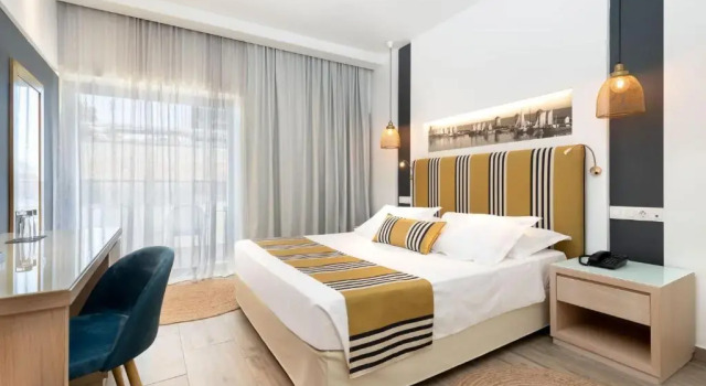 Balkonlu Süper tek kişilik oda Mercure Rhodes Alexia Hotel & Spa