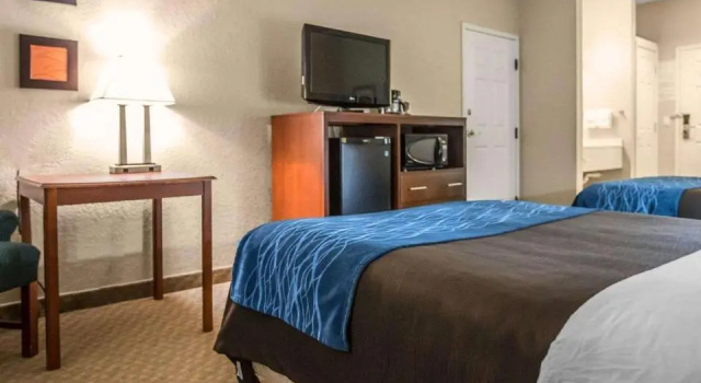 Номер Standard Quality Inn & Suites Dixon near I-88