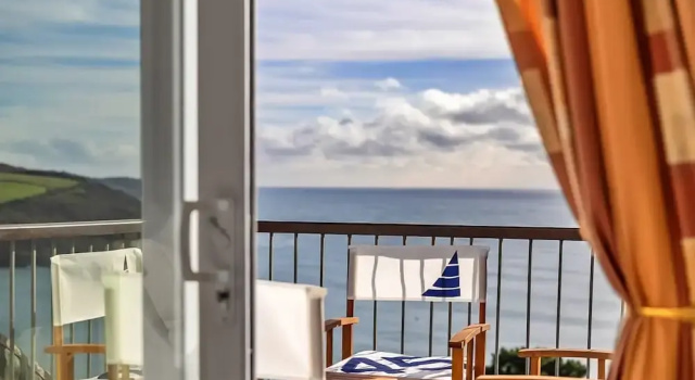 Апартаменты с балконом и с видом на море Apartment in Salcombe With Stunning Sea Views