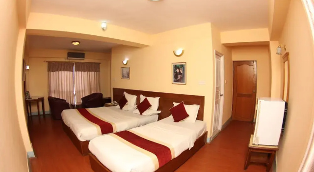 Трёхместный номер Deluxe с балконом Hotel Pilgrims Pvt. Ltd.
