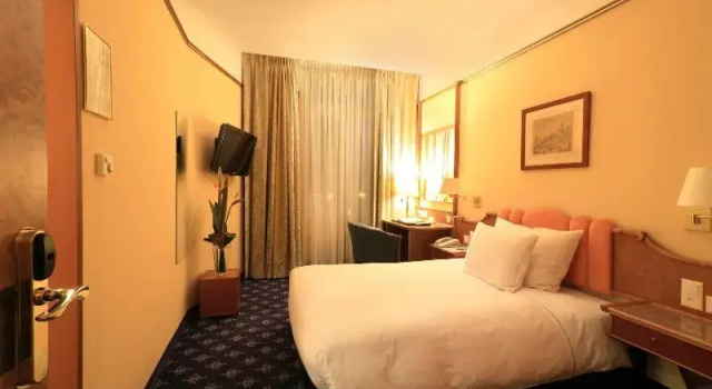 Одноместный номер Standard Hotel Mirabeau, BW Signature Collection, Lausanne