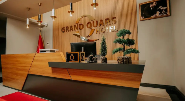 Grand Quars Hotel