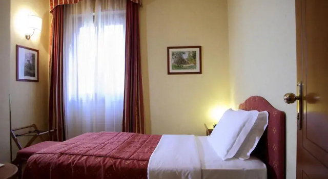 Номер Standard Hotel Cavour