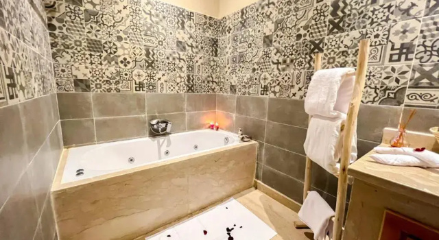 Люкс с видом на бассейн Riad villa saphir & SPA
