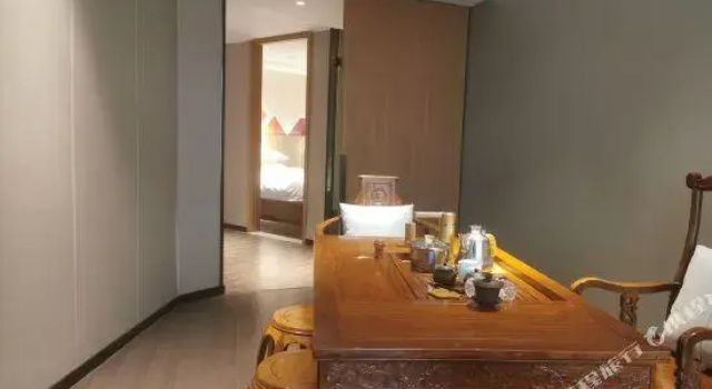 Люкс Borrman Hotel Guangzhou Quzhuang Metro Station