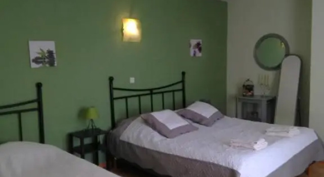 Vacances Vaison la Romaine, Забронировать Отель Отели Везон-ла-Ромена с парковкой, Парковка