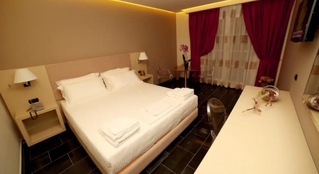 Полулюкс Hotel Palace Vlore