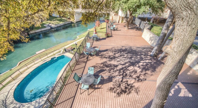 Ic 316 Riverfront Bliss 2 Bedroom Condo by RedAwning, Забронировать Отель Нью-Браунфелс Greater San Antonio, рядом с Аквапарк Шлиттербан