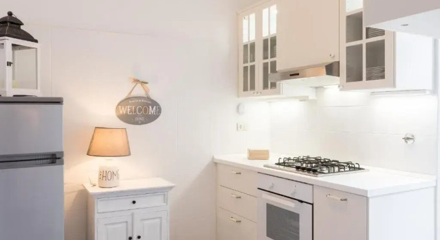 Bbhomerome - Piazza di Spagna Luxury Big Flat, Забронировать Апартаменты/квартира Спанья Рим, рядом с Папский университет святого Фомы Аквинского