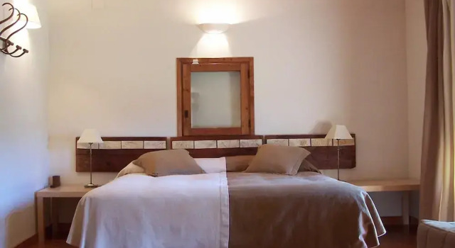 Номер Superior Font del Pas