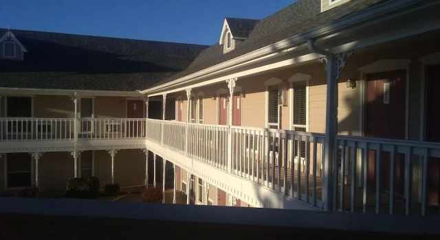 Victorian Inn, Rezervasyon Mini-otel Sand Springs Oklahoma