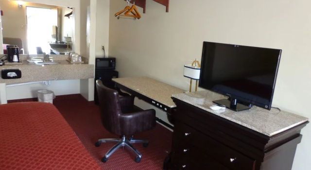 Двухместный номер Standard Economy Inn Express Warren