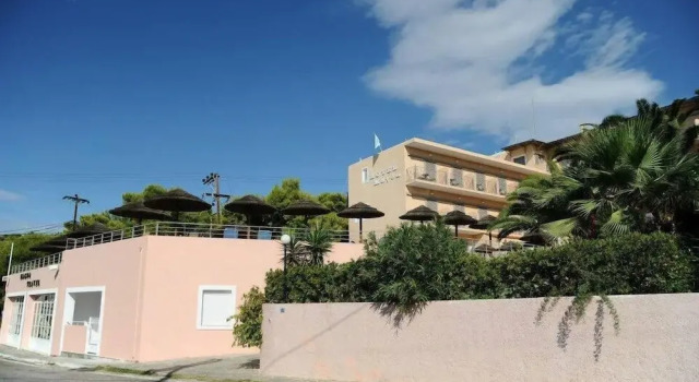 Magda Hotel, Забронировать Отель Отели Саронические островов с бассейном, Бассейн