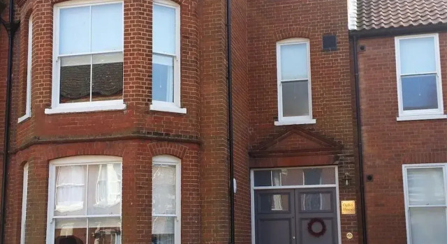 Ogilvy House, Забронировать Отель «постель и завтрак» Кромер Норфолк