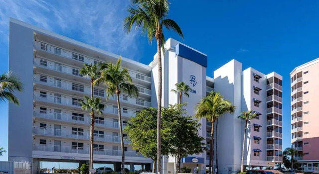 Beach Villas # 305-250 Estero Blvd by Coastal Vacation Properties, Забронировать Апартаменты/квартира Форт-Майерс-Бич Fort Myers Area