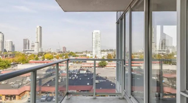 Люкс 2 BD Condo in the heart of Surrey City Centre