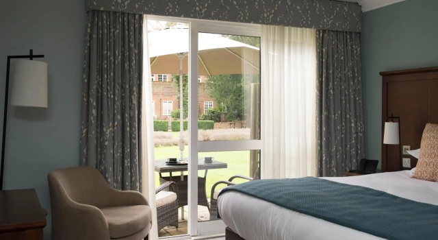 Bush Hotel Farnham, Забронировать Отель Отели High Weald с парковкой, Парковка