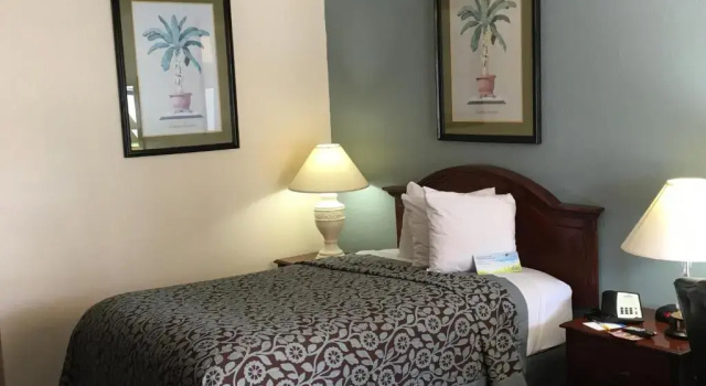 Двухместный номер Days Inn by Wyndham Orlando Airport Florida Mall