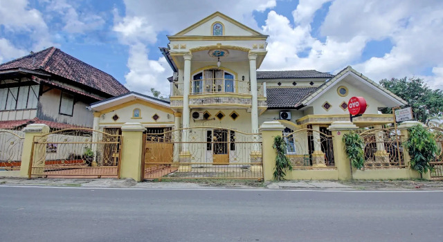 OYO 90307 Fj Alfaeyza Kost, Đặt Khách sạn Prabumulih Sumatra