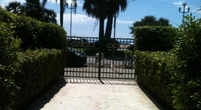 Студия LAzur Promenade