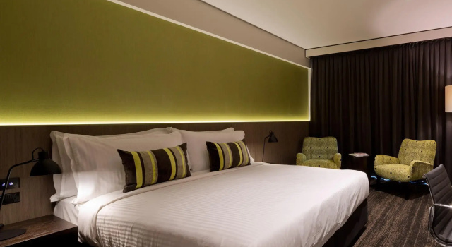 Люкс The Glen Hotel and Suites