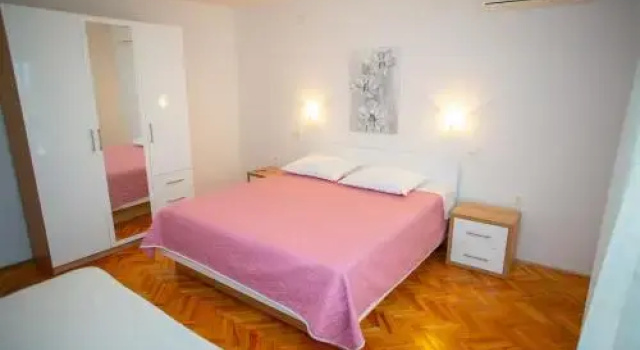 Apartments Tonka, Забронировать Апартаменты/квартира Кустичи Остров Паг