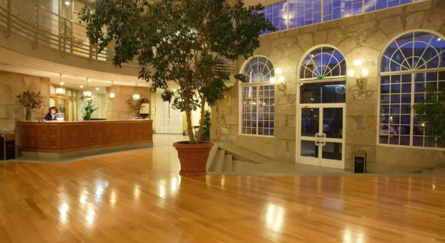 Balneario de Mondariz, Prenota Hotel Hotel con piscina a Galizia, Piscina