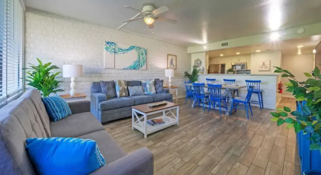 Sleeps 20 3 Condos w/ Beach Access, Pool, Tennis Courts Sea Sands Complex, Забронировать Дом для отпуска Отели Mustang Island с парковкой, Парковка