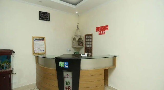 OYO 18273 Hotel Basera, Забронировать Отель Отели Канхал 3 звезды, 3*