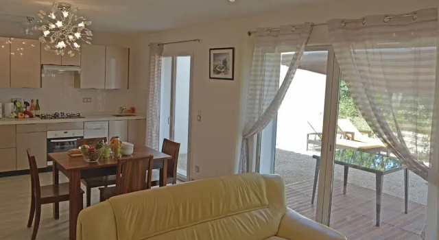 Modern air conditioned villa with pool on the Cote d 'Azur in beautiful surroundings, Забронировать Вилла Виллы Холмов Файанс, Вилла